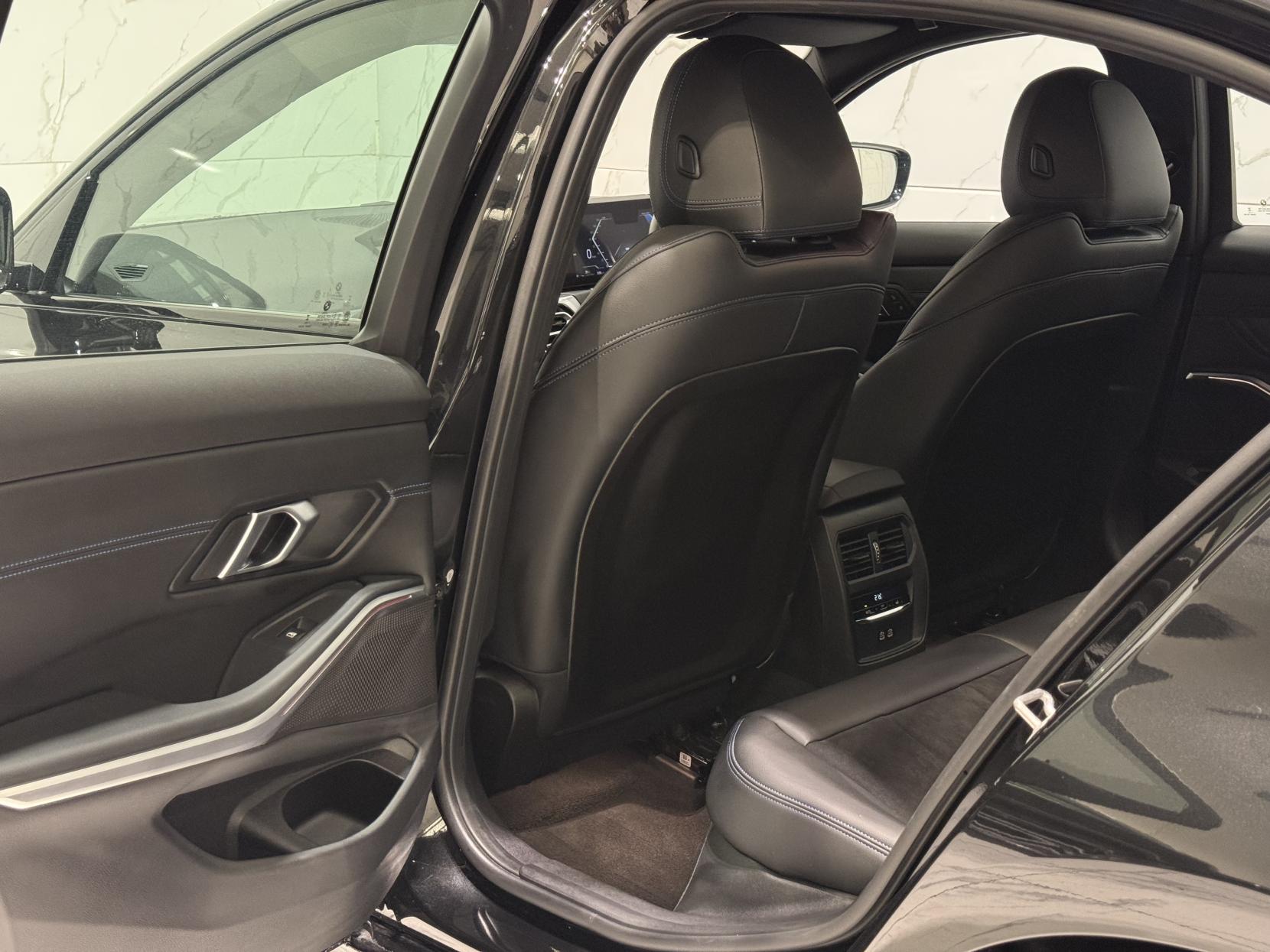 BMW 3 Series 2.0 320d MHT M Sport Saloon 4dr Diesel Hybrid Auto Euro 6 (s/s) (190 ps)