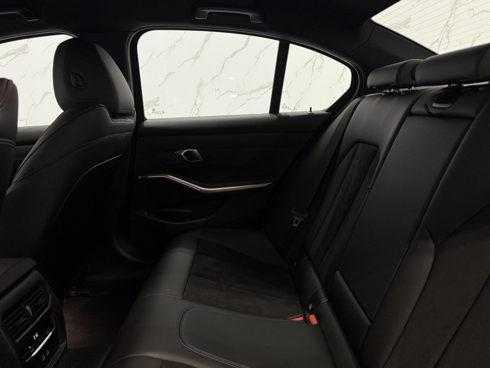 BMW 3 Series 2.0 320d MHT M Sport Saloon 4dr Diesel Hybrid Auto Euro 6 (s/s) (190 ps)