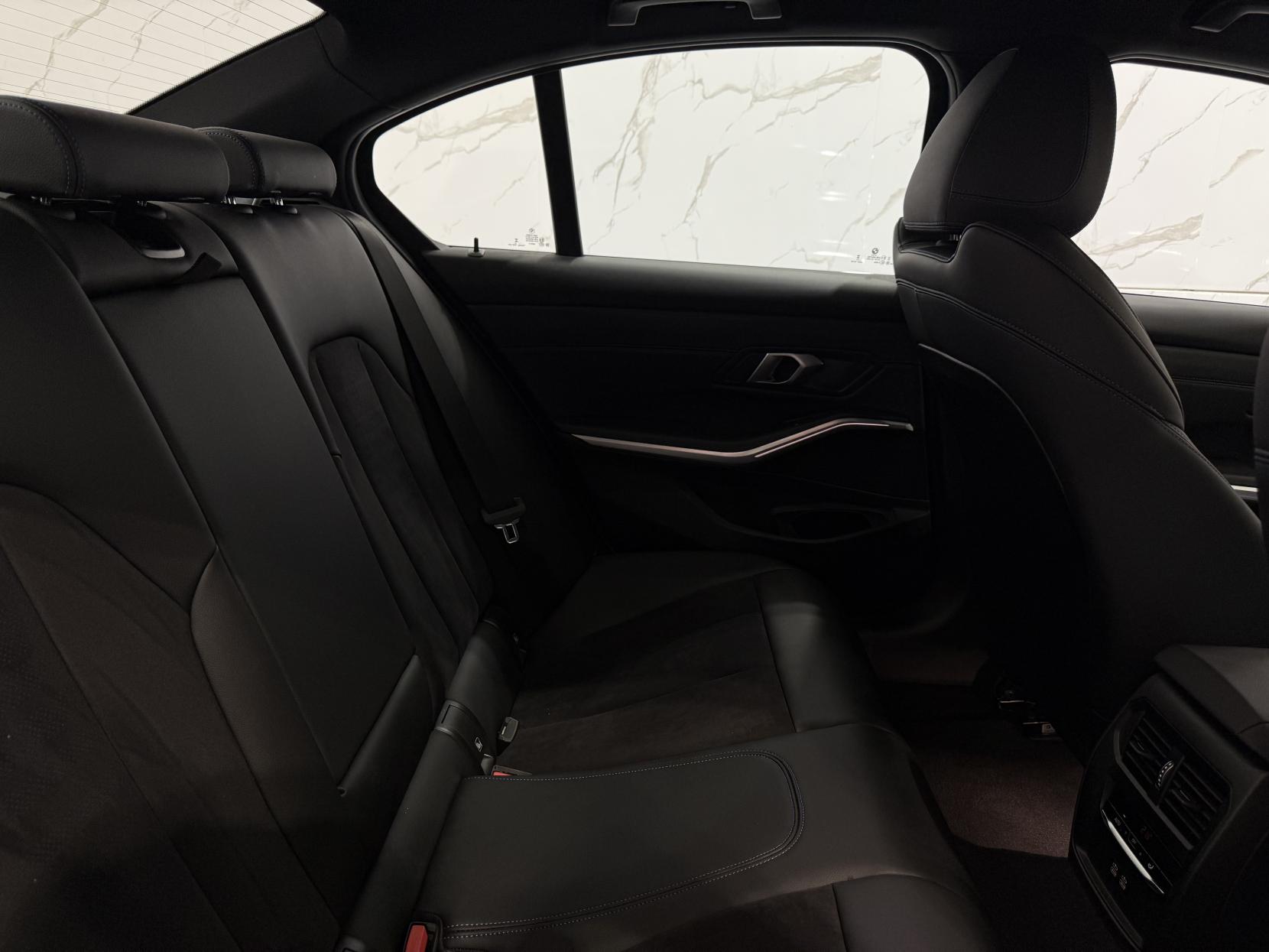 BMW 3 Series 2.0 320d MHT M Sport Saloon 4dr Diesel Hybrid Auto Euro 6 (s/s) (190 ps)