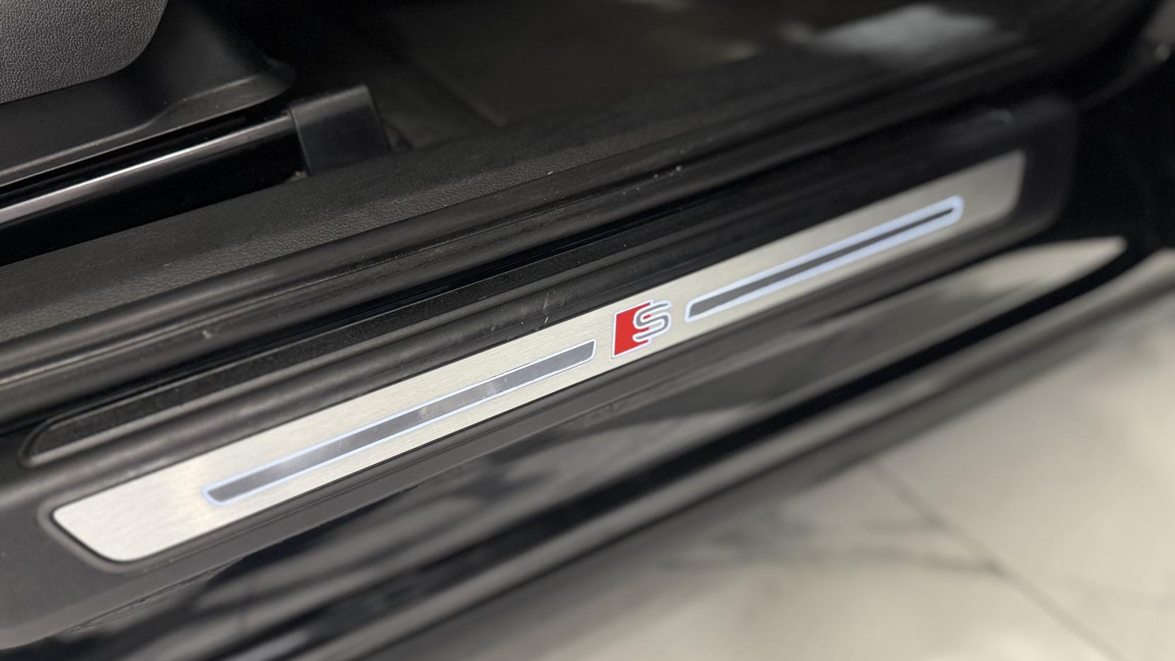 Audi Q5 2.0 TDI S line SUV 5dr Diesel S Tronic quattro Euro 6 (s/s) (190 ps)