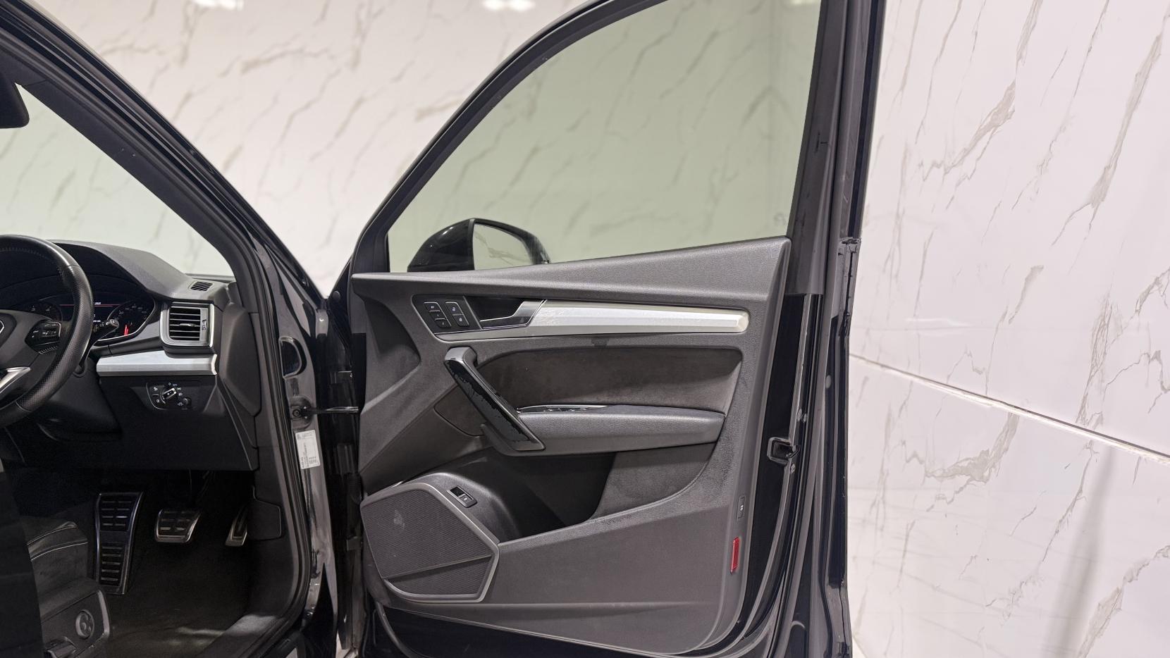 Audi Q5 2.0 TDI S line SUV 5dr Diesel S Tronic quattro Euro 6 (s/s) (190 ps)