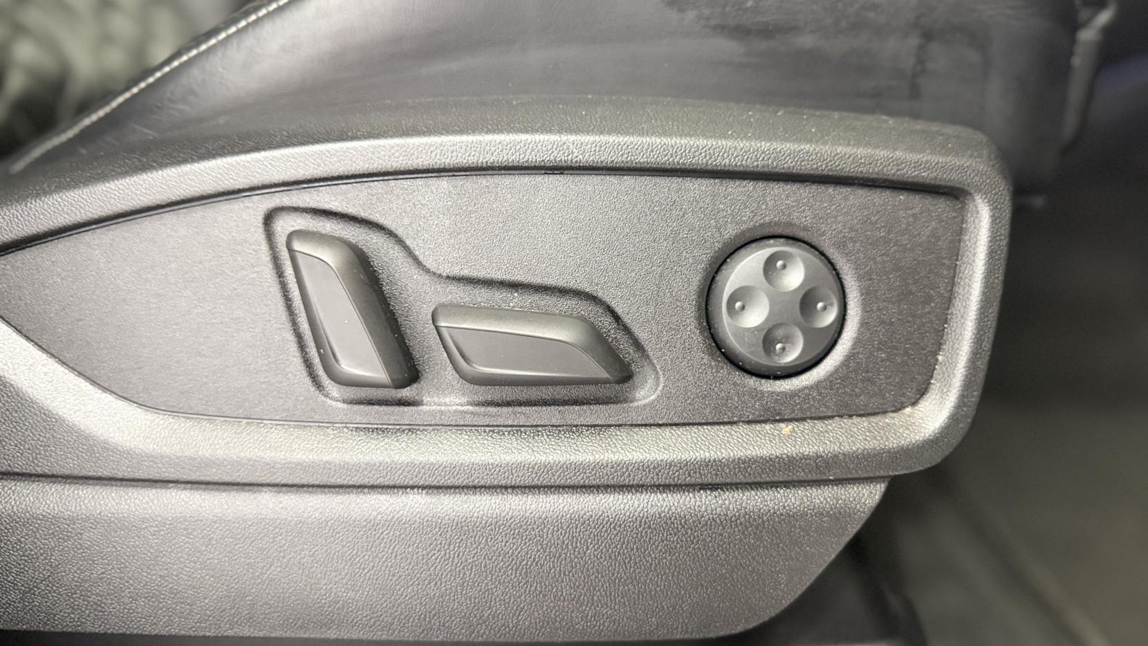 Audi Q5 2.0 TDI S line SUV 5dr Diesel S Tronic quattro Euro 6 (s/s) (190 ps)