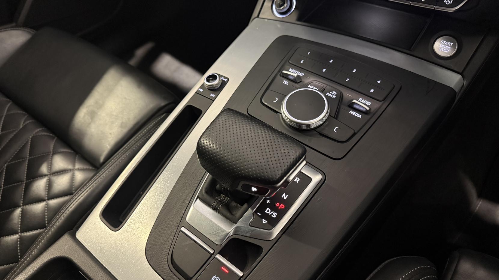 Audi Q5 2.0 TDI S line SUV 5dr Diesel S Tronic quattro Euro 6 (s/s) (190 ps)