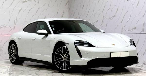 2022 PORSCHE TAYCAN