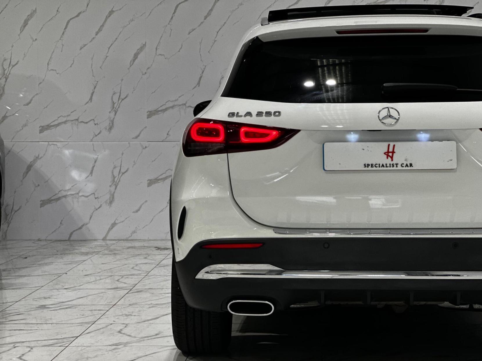 Mercedes-Benz GLA 2.0 GLA250 AMG Line (Premium Plus) 8G-DCT Euro 6 (s/s) 5dr
