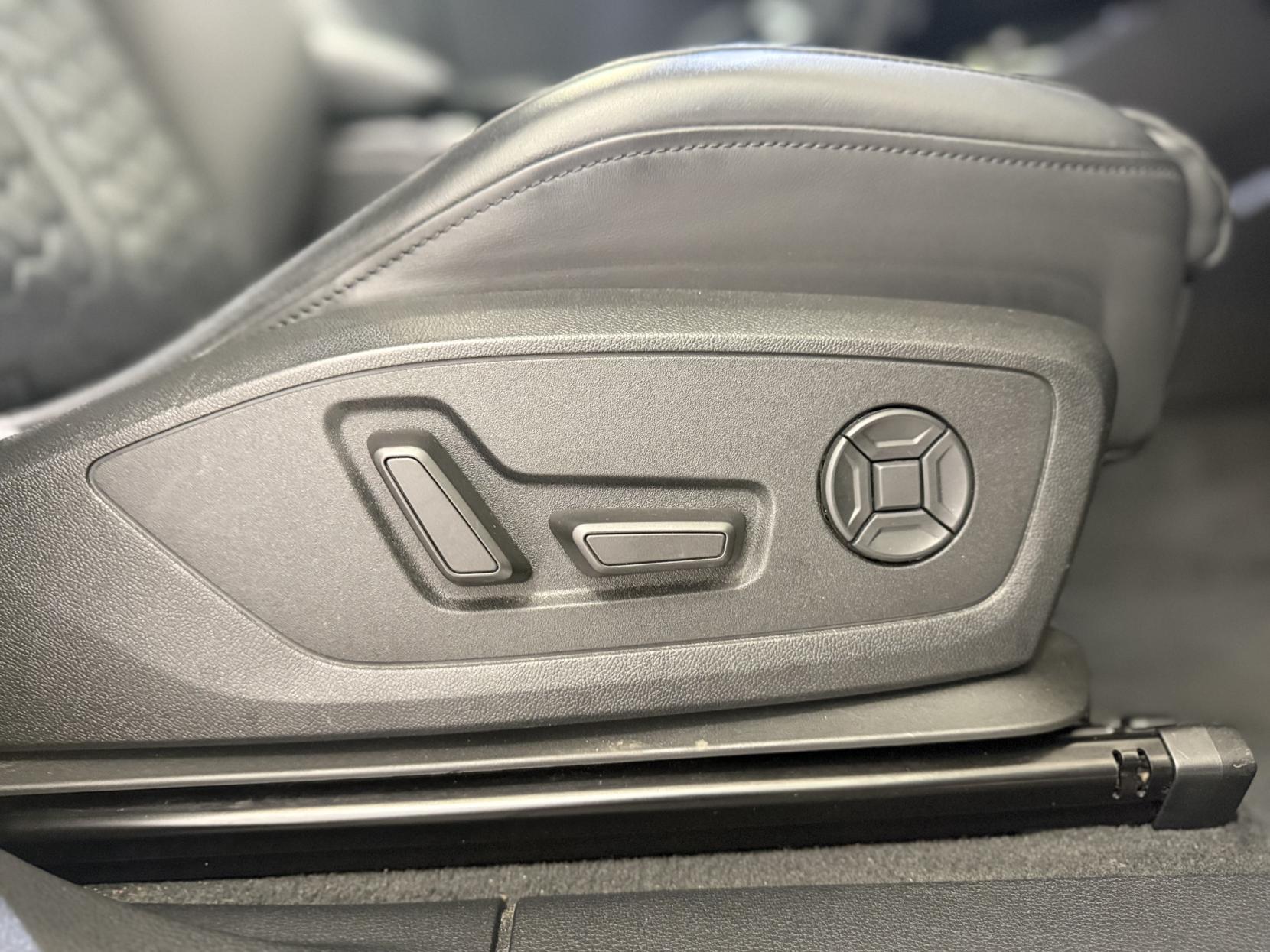 Audi RS Q3 2.5 TFSI Audi Sport Edition SUV 5dr Petrol S Tronic quattro Euro 6 (s/s) (400 ps)