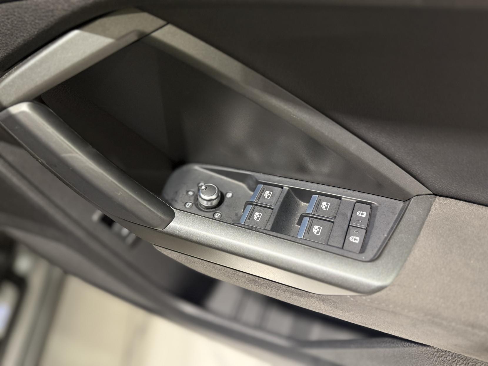 Audi RS Q3 2.5 TFSI Audi Sport Edition SUV 5dr Petrol S Tronic quattro Euro 6 (s/s) (400 ps)