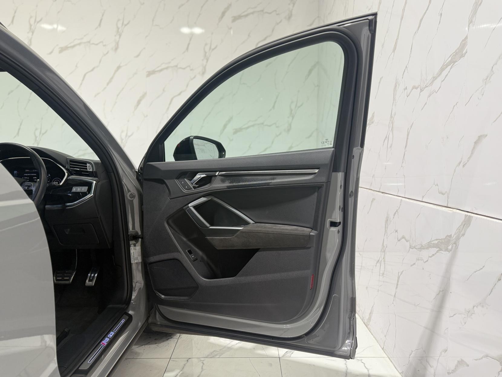 Audi RS Q3 2.5 TFSI Audi Sport Edition SUV 5dr Petrol S Tronic quattro Euro 6 (s/s) (400 ps)