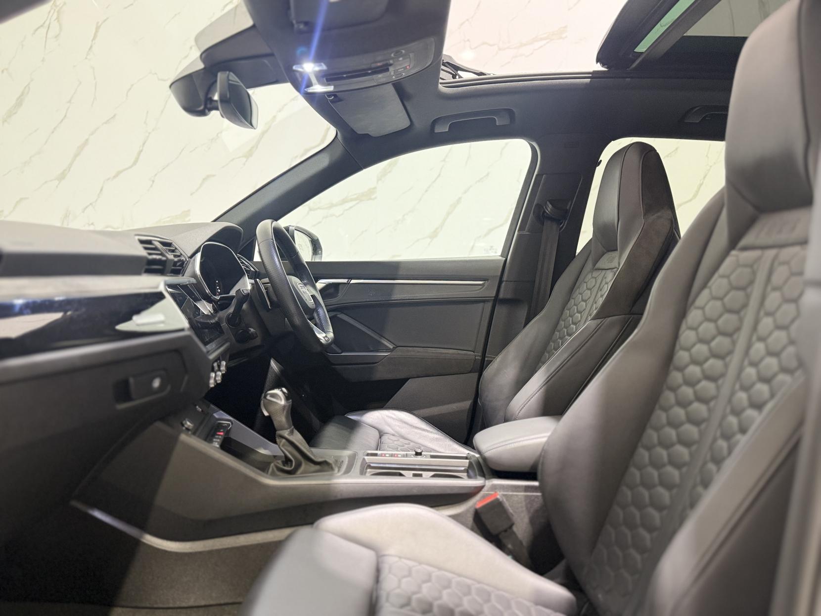 Audi RS Q3 2.5 TFSI Audi Sport Edition SUV 5dr Petrol S Tronic quattro Euro 6 (s/s) (400 ps)