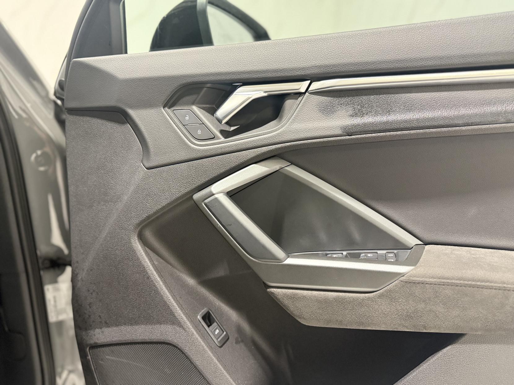 Audi RS Q3 2.5 TFSI Audi Sport Edition SUV 5dr Petrol S Tronic quattro Euro 6 (s/s) (400 ps)