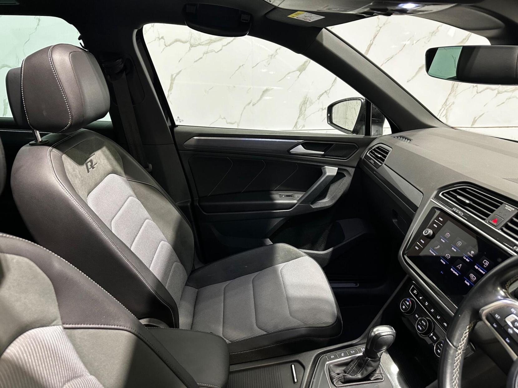 Volkswagen Tiguan 1.5 TSI EVO R-Line Tech DSG Euro 6 (s/s) 5dr