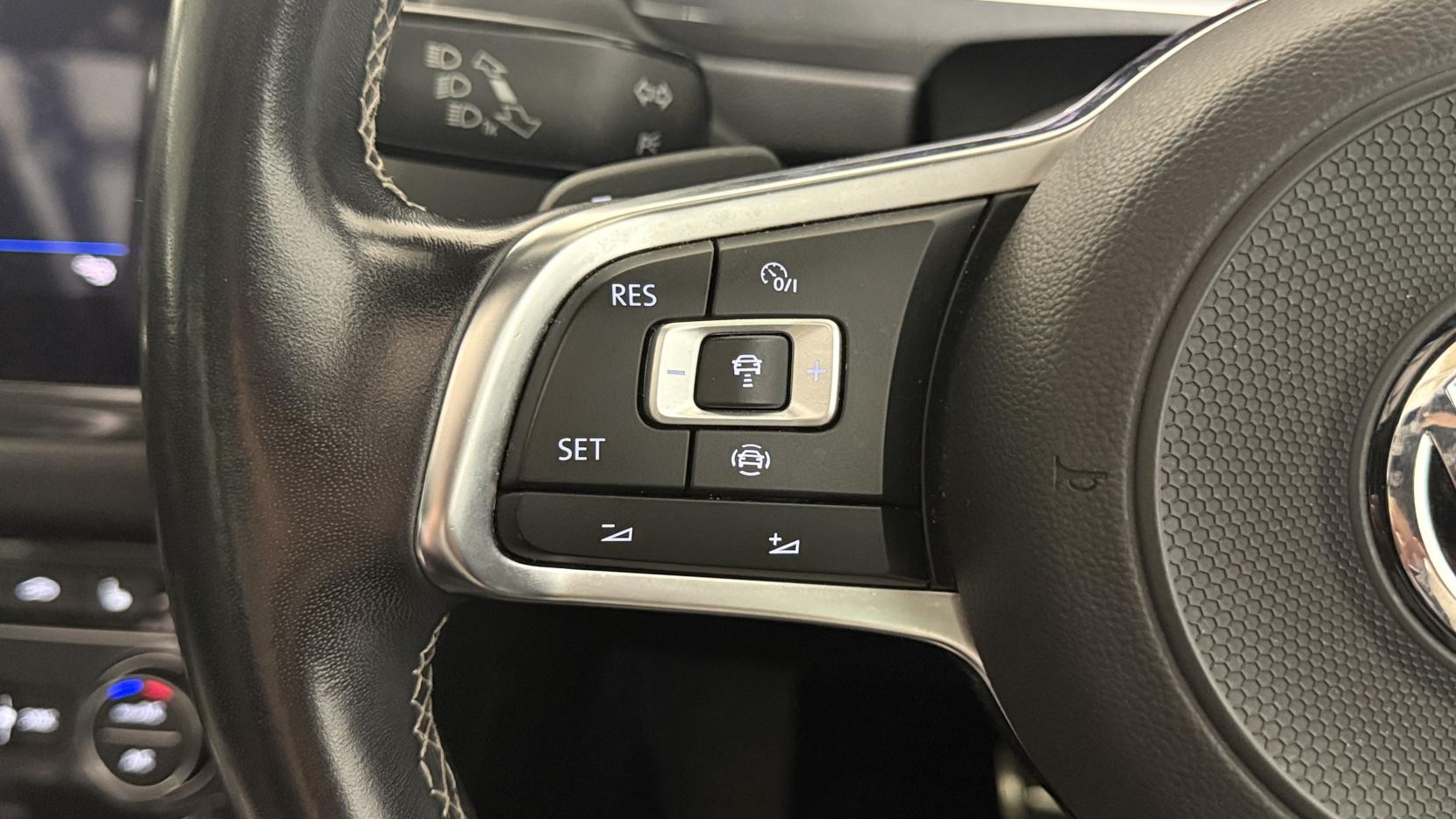 Volkswagen Tiguan 1.5 TSI EVO R-Line Tech DSG Euro 6 (s/s) 5dr