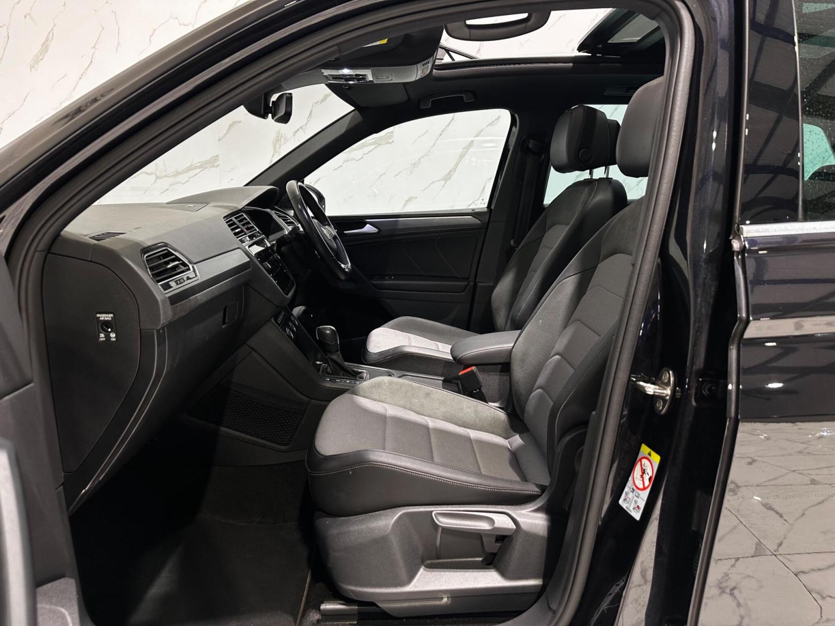 Volkswagen Tiguan 1.5 TSI EVO R-Line Tech DSG Euro 6 (s/s) 5dr