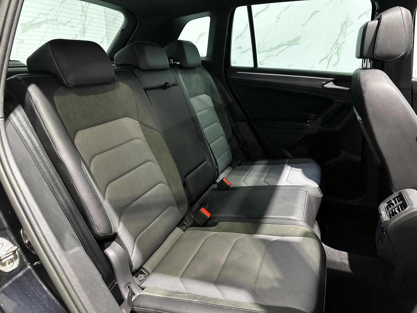 Volkswagen Tiguan 1.5 TSI EVO R-Line Tech DSG Euro 6 (s/s) 5dr