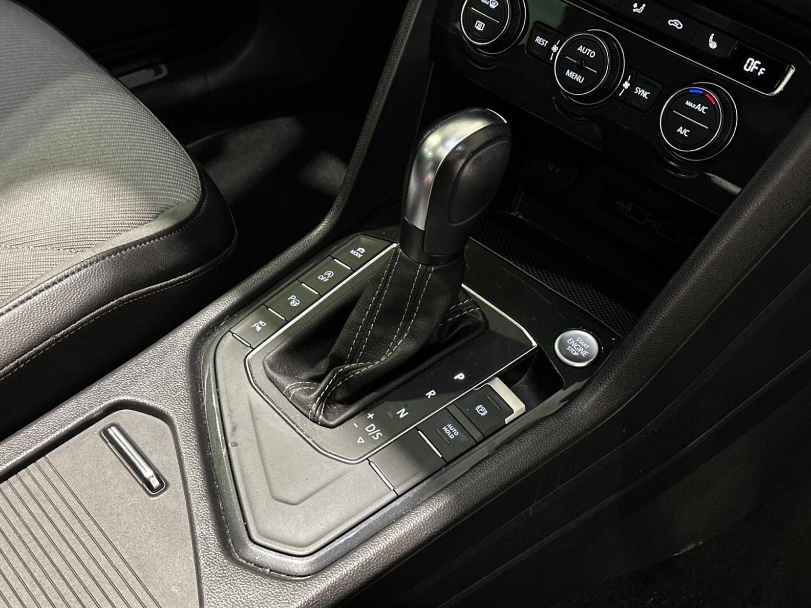 Volkswagen Tiguan 1.5 TSI EVO R-Line Tech DSG Euro 6 (s/s) 5dr