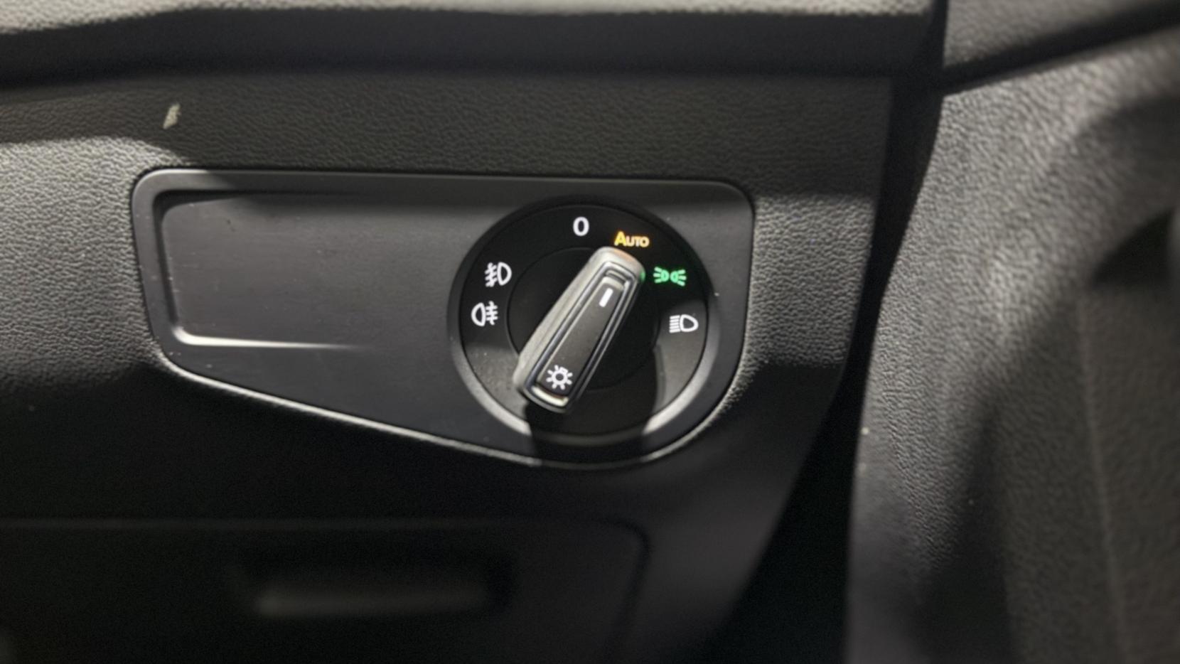 Volkswagen Tiguan 1.5 TSI EVO R-Line Tech DSG Euro 6 (s/s) 5dr