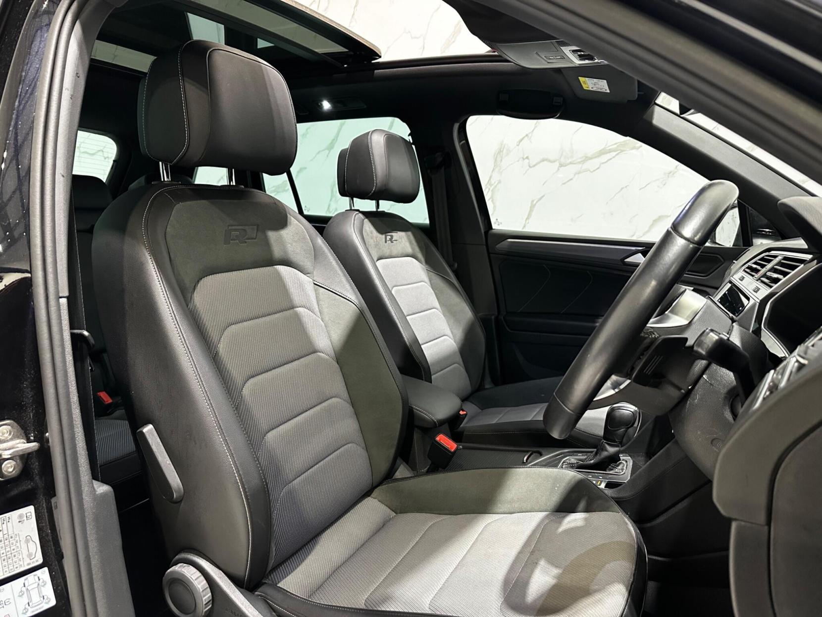 Volkswagen Tiguan 1.5 TSI EVO R-Line Tech DSG Euro 6 (s/s) 5dr
