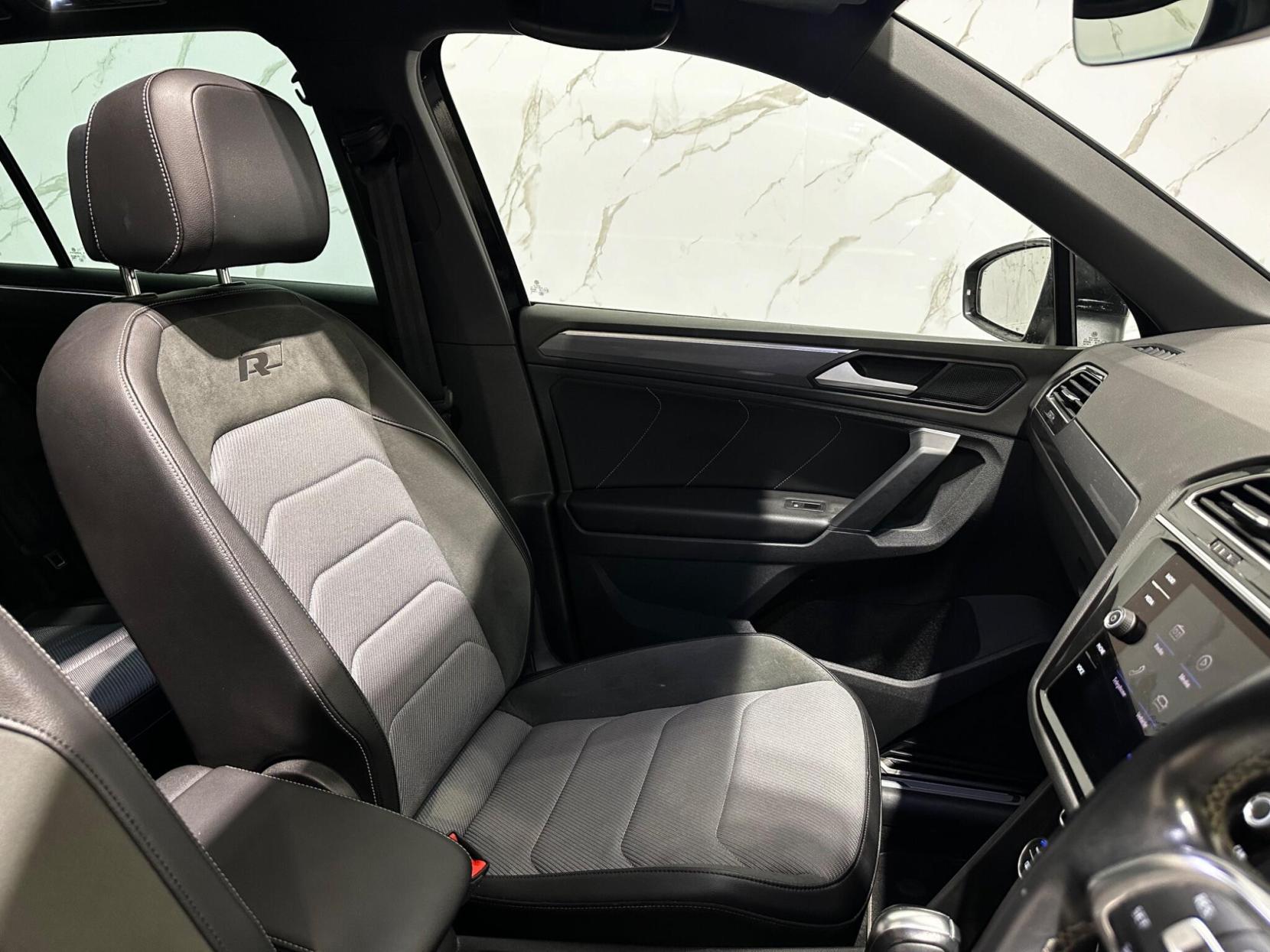 Volkswagen Tiguan 1.5 TSI EVO R-Line Tech DSG Euro 6 (s/s) 5dr