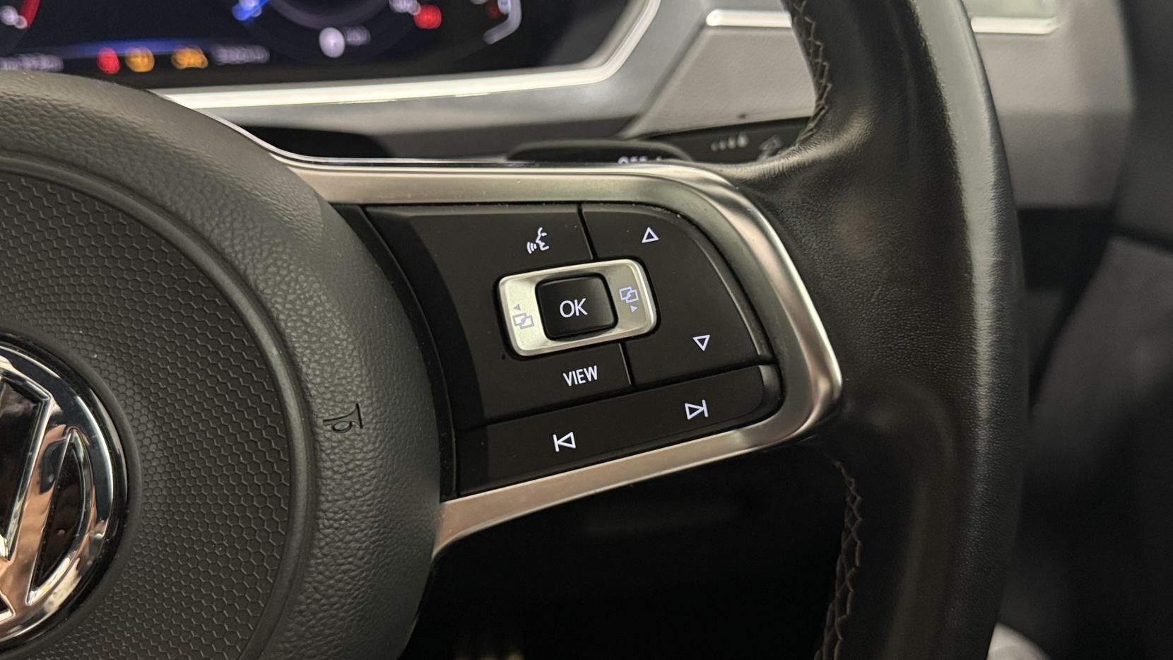 Volkswagen Tiguan 1.5 TSI EVO R-Line Tech DSG Euro 6 (s/s) 5dr