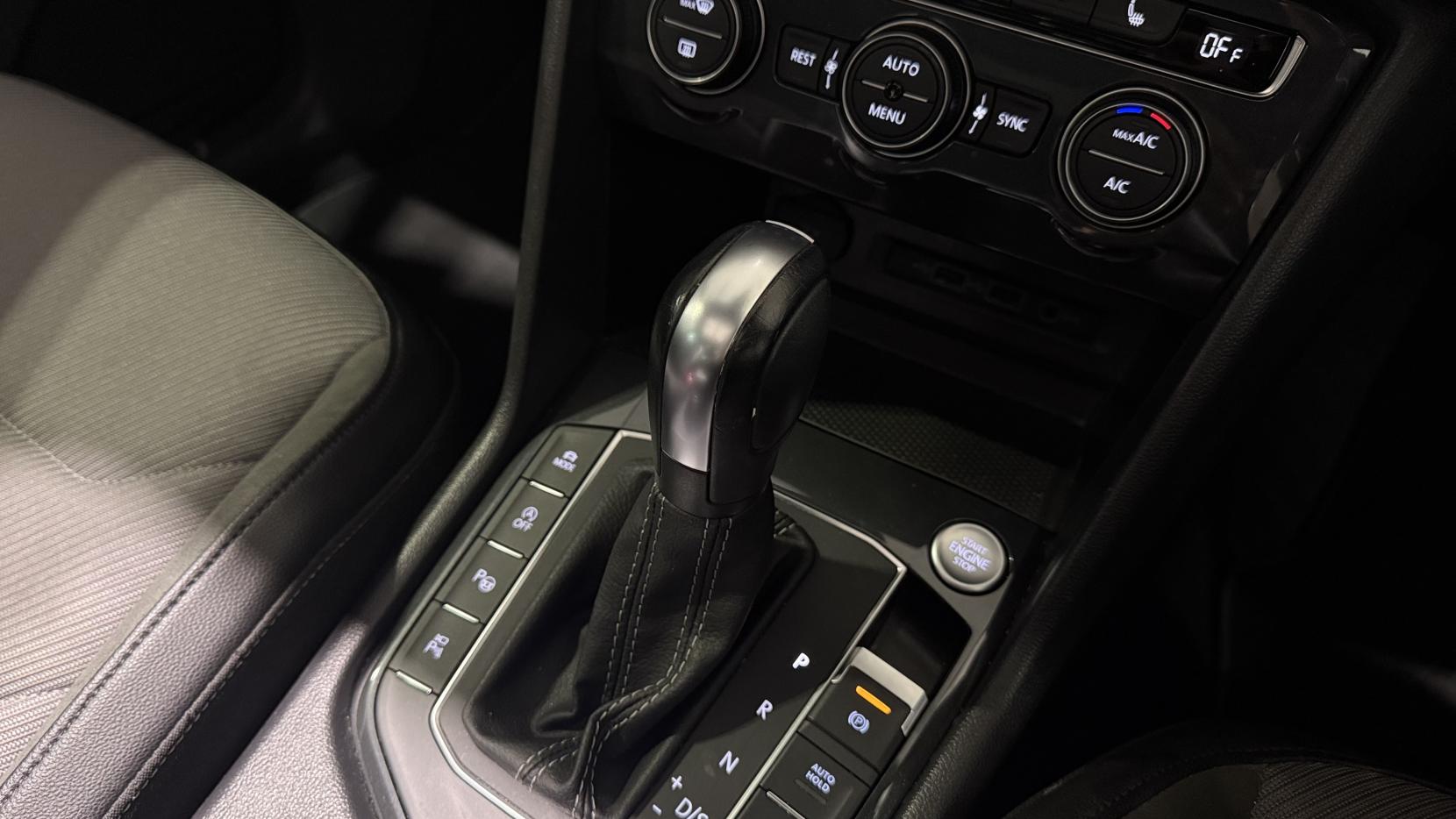 Volkswagen Tiguan 1.5 TSI EVO R-Line Tech DSG Euro 6 (s/s) 5dr