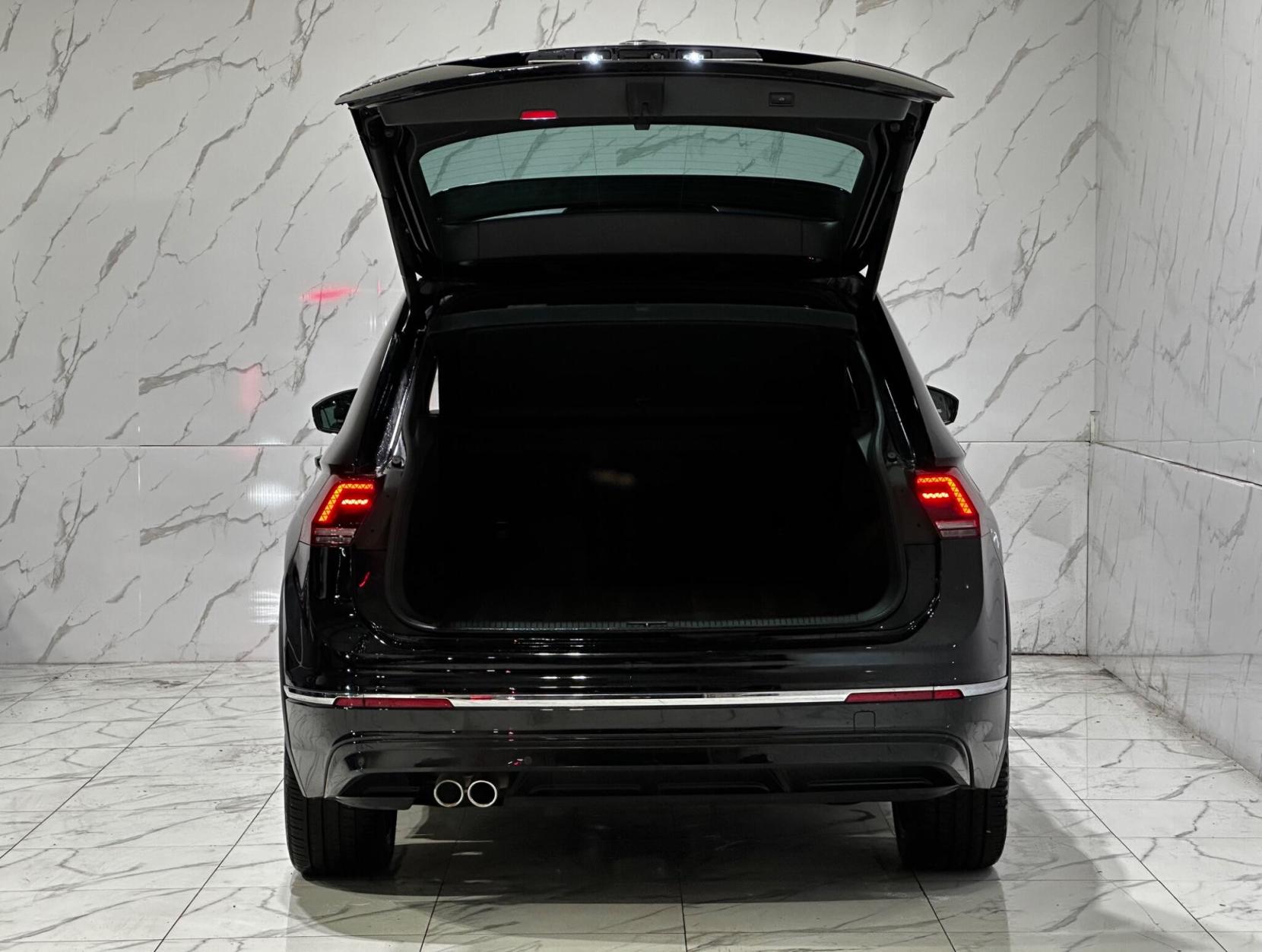 Volkswagen Tiguan 1.5 TSI EVO R-Line Tech DSG Euro 6 (s/s) 5dr