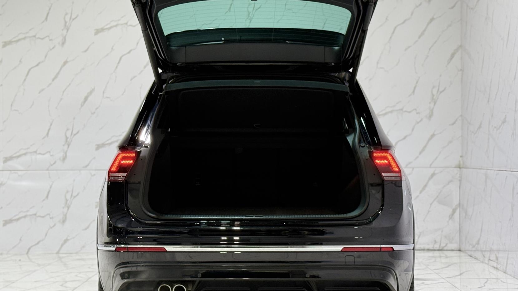 Volkswagen Tiguan 1.5 TSI EVO R-Line Tech DSG Euro 6 (s/s) 5dr