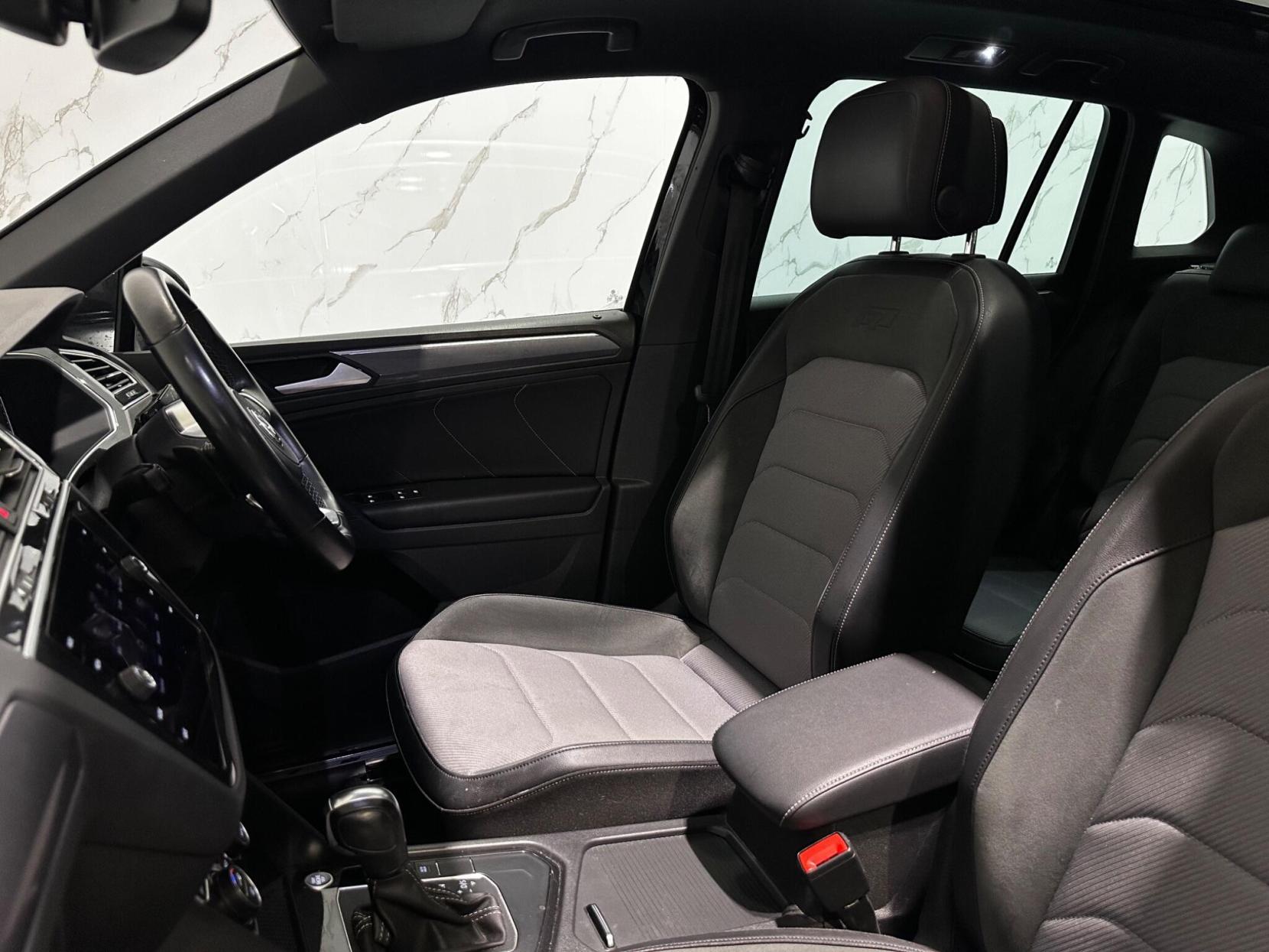 Volkswagen Tiguan 1.5 TSI EVO R-Line Tech DSG Euro 6 (s/s) 5dr