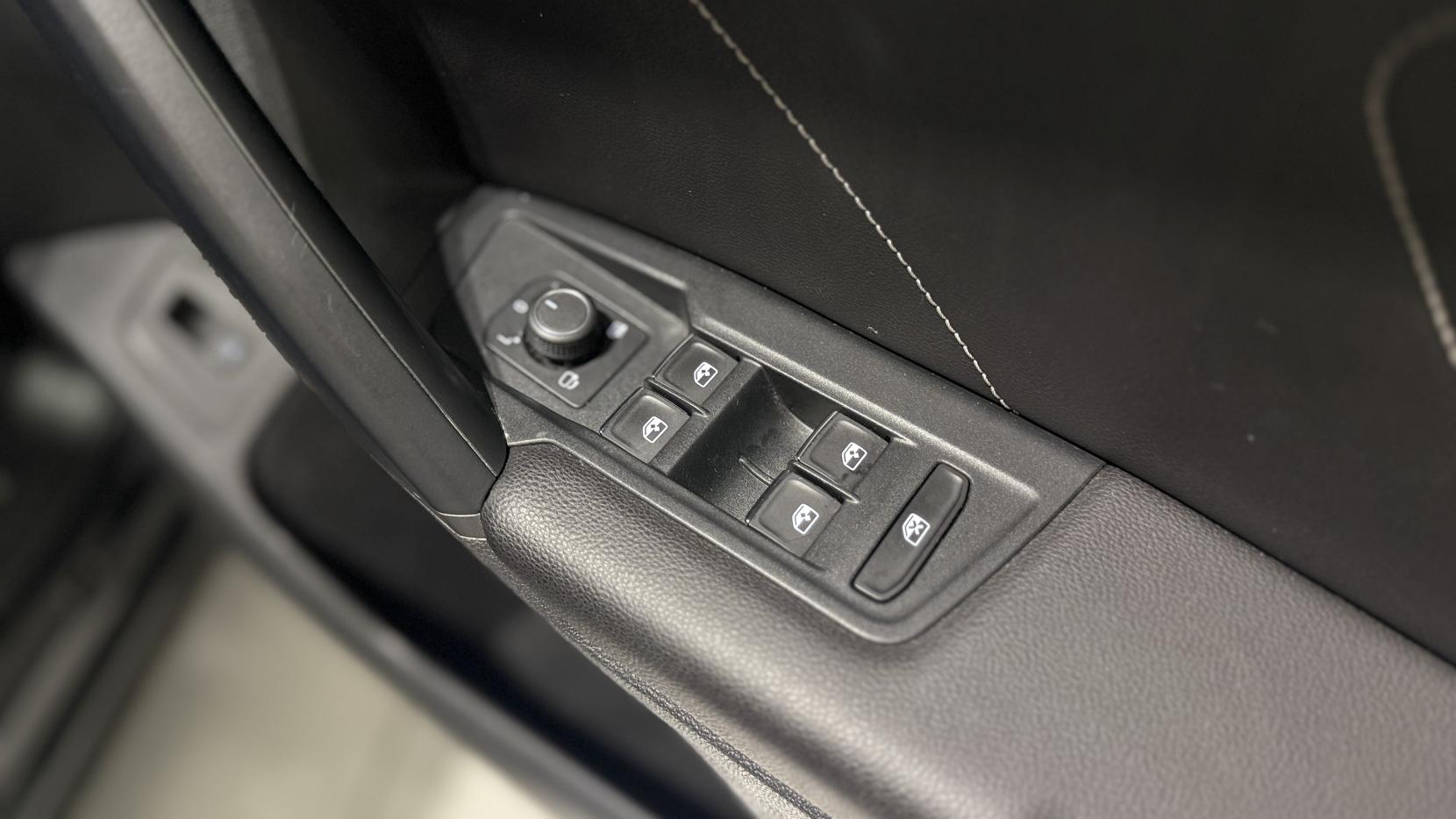 Volkswagen Tiguan 1.5 TSI EVO R-Line Tech DSG Euro 6 (s/s) 5dr