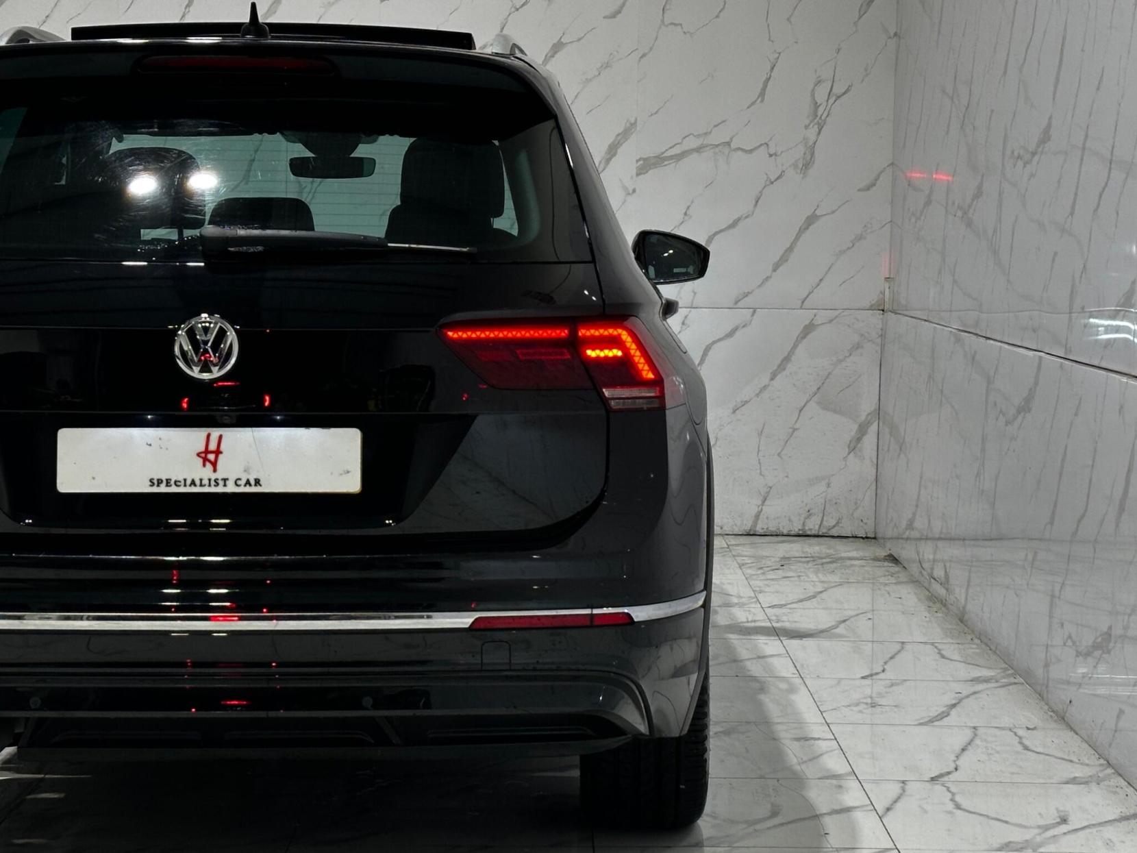 Volkswagen Tiguan 1.5 TSI EVO R-Line Tech DSG Euro 6 (s/s) 5dr