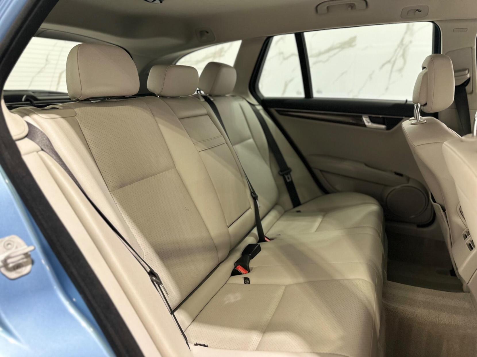 Mercedes-Benz C Class 3.5 C350 V6 Elegance G-Tronic Euro 5 5dr