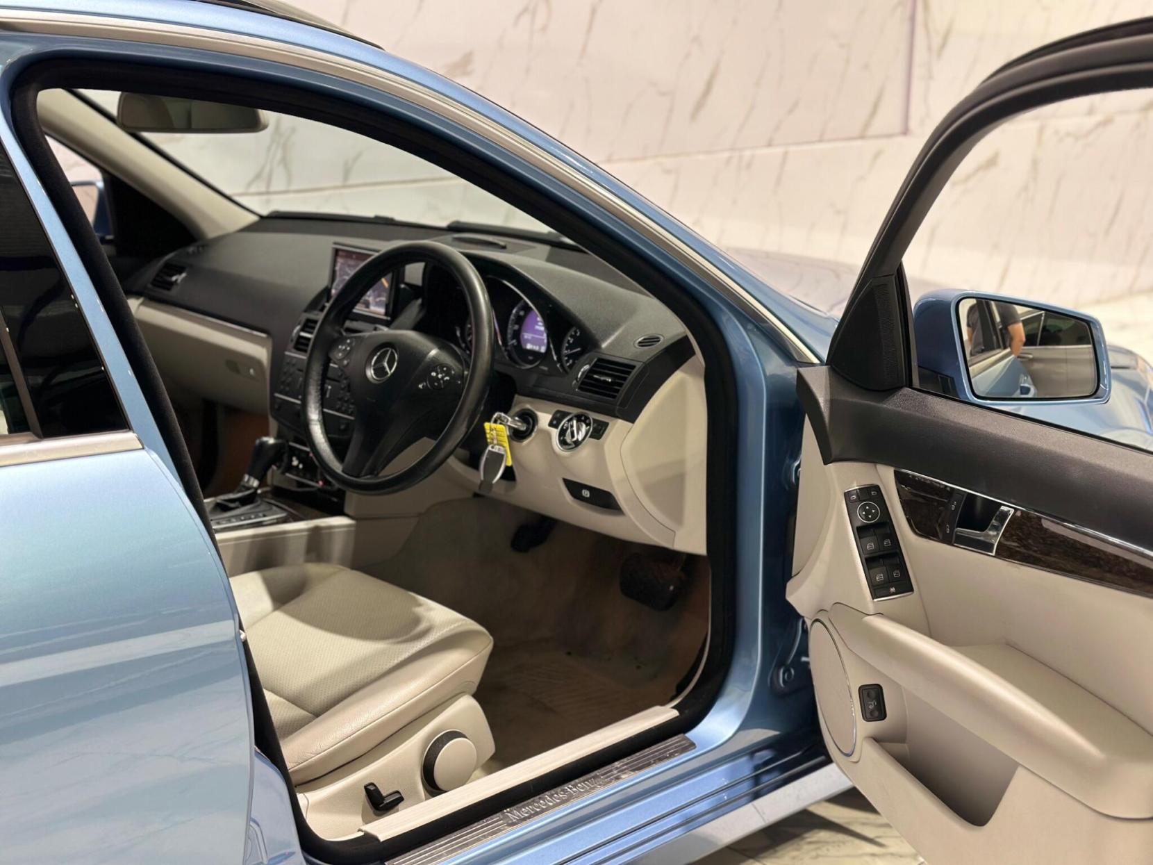 Mercedes-Benz C Class 3.5 C350 V6 Elegance G-Tronic Euro 5 5dr