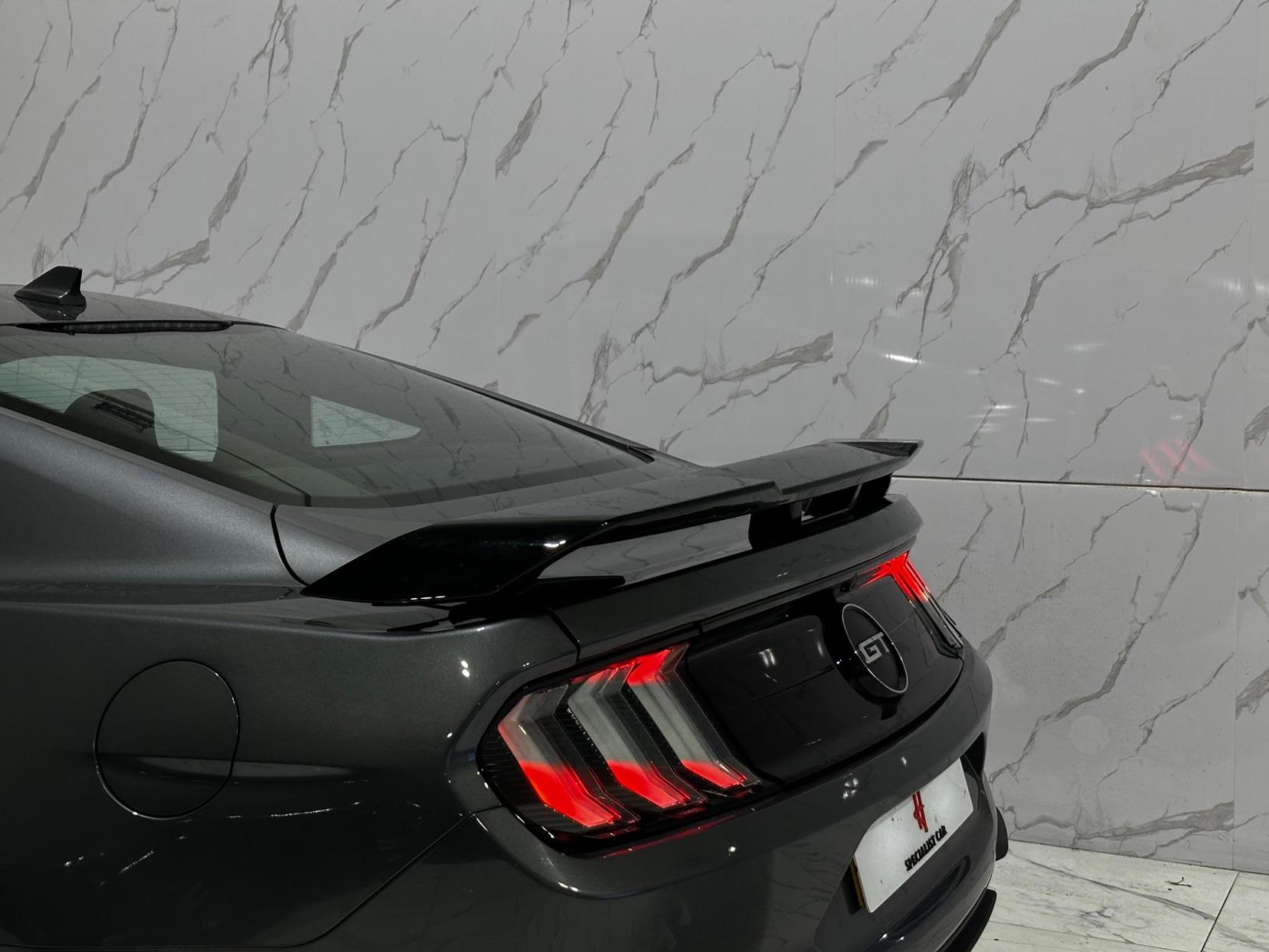 Ford Mustang 5.0 V8 GT Fastback SelShift Euro 6 2dr