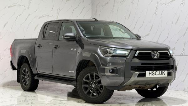 Toyota Hilux 2.8 D-4D Invincible X Pickup Double Cab 4dr Diesel Auto 4WD Euro 6 (s/s) (204 ps)