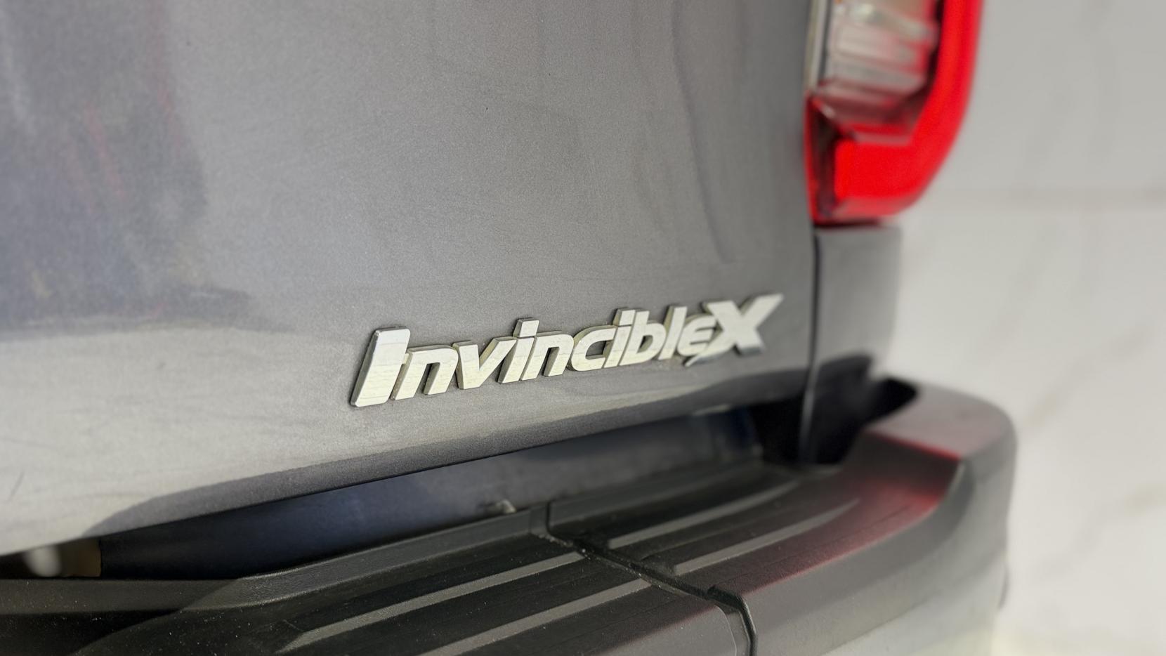 Toyota Hilux 2.8 D-4D Invincible X Pickup Double Cab 4dr Diesel Auto 4WD Euro 6 (s/s) (204 ps)