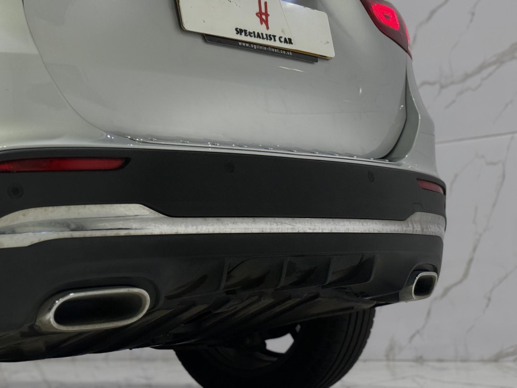 Mercedes-Benz GLA 1.3 GLA250e 15.6kWh Exclusive Edition (Premium Plus) SUV 5dr Petrol Plug-in Hybrid 8G-DCT Euro 6 (s/s) (218 ps)