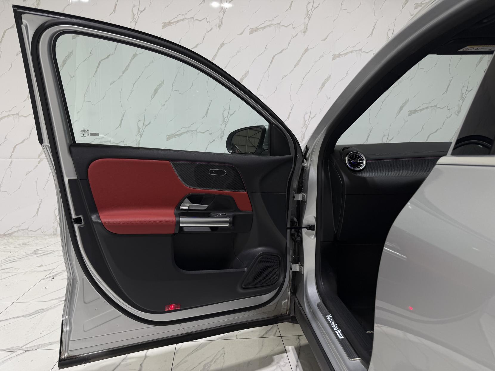 Mercedes-Benz GLA 1.3 GLA250e 15.6kWh Exclusive Edition (Premium Plus) SUV 5dr Petrol Plug-in Hybrid 8G-DCT Euro 6 (s/s) (218 ps)