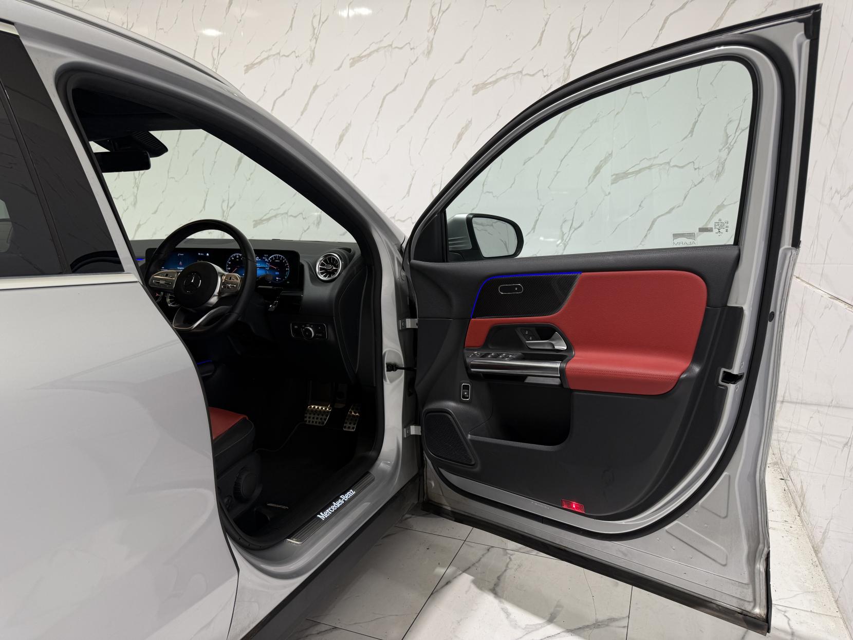 Mercedes-Benz GLA 1.3 GLA250e 15.6kWh Exclusive Edition (Premium Plus) SUV 5dr Petrol Plug-in Hybrid 8G-DCT Euro 6 (s/s) (218 ps)