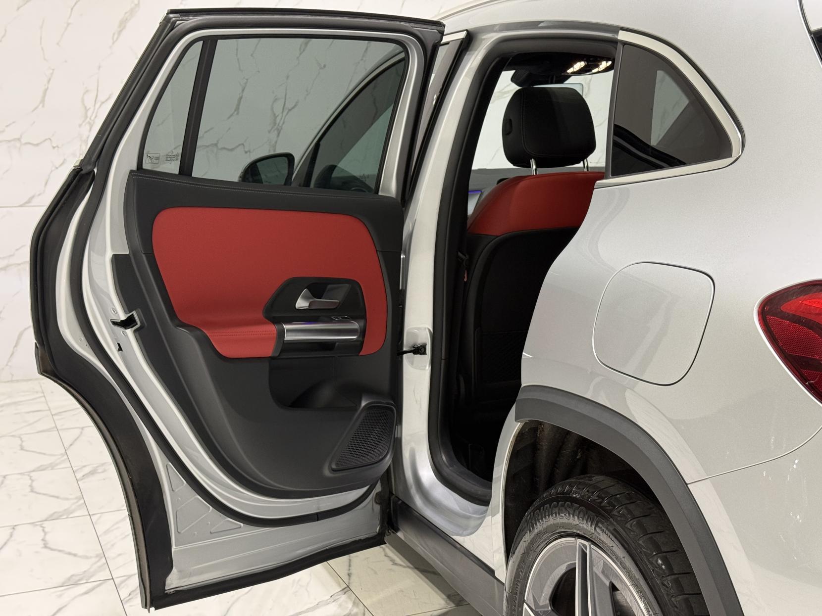 Mercedes-Benz GLA 1.3 GLA250e 15.6kWh Exclusive Edition (Premium Plus) SUV 5dr Petrol Plug-in Hybrid 8G-DCT Euro 6 (s/s) (218 ps)