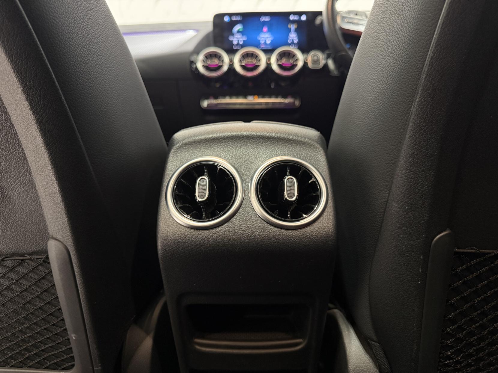 Mercedes-Benz GLA 1.3 GLA250e 15.6kWh Exclusive Edition (Premium Plus) SUV 5dr Petrol Plug-in Hybrid 8G-DCT Euro 6 (s/s) (218 ps)