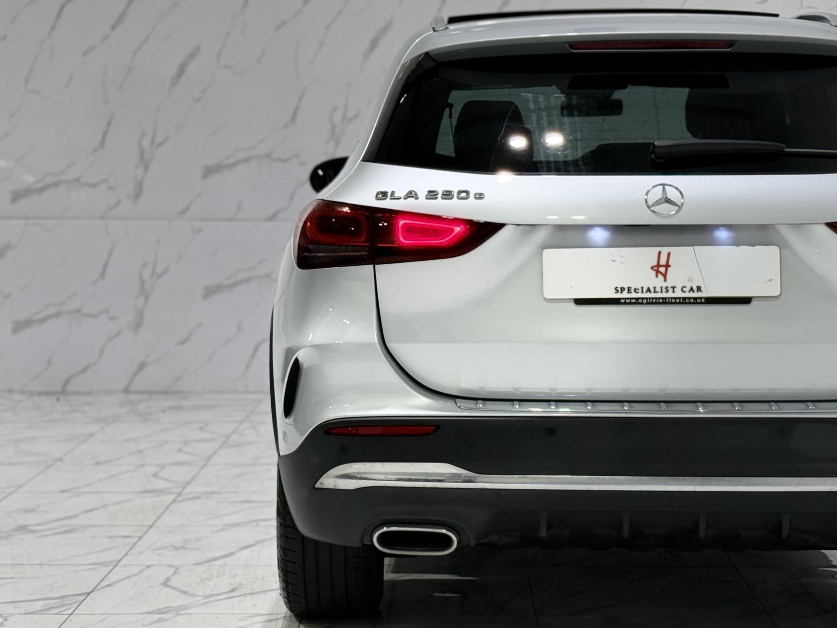 Mercedes-Benz GLA 1.3 GLA250e 15.6kWh Exclusive Edition (Premium Plus) SUV 5dr Petrol Plug-in Hybrid 8G-DCT Euro 6 (s/s) (218 ps)