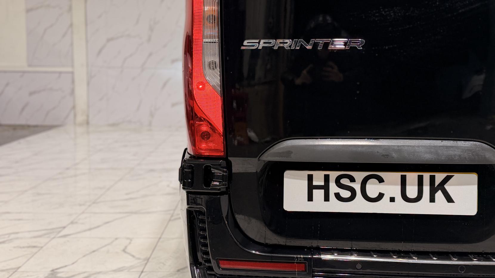 Mercedes-Benz Sprinter 2.0 319 CDI HD Premium Panel Van 5dr Diesel G-Tronic RWD L4 H3 Euro 6 (s/s) (190 ps)