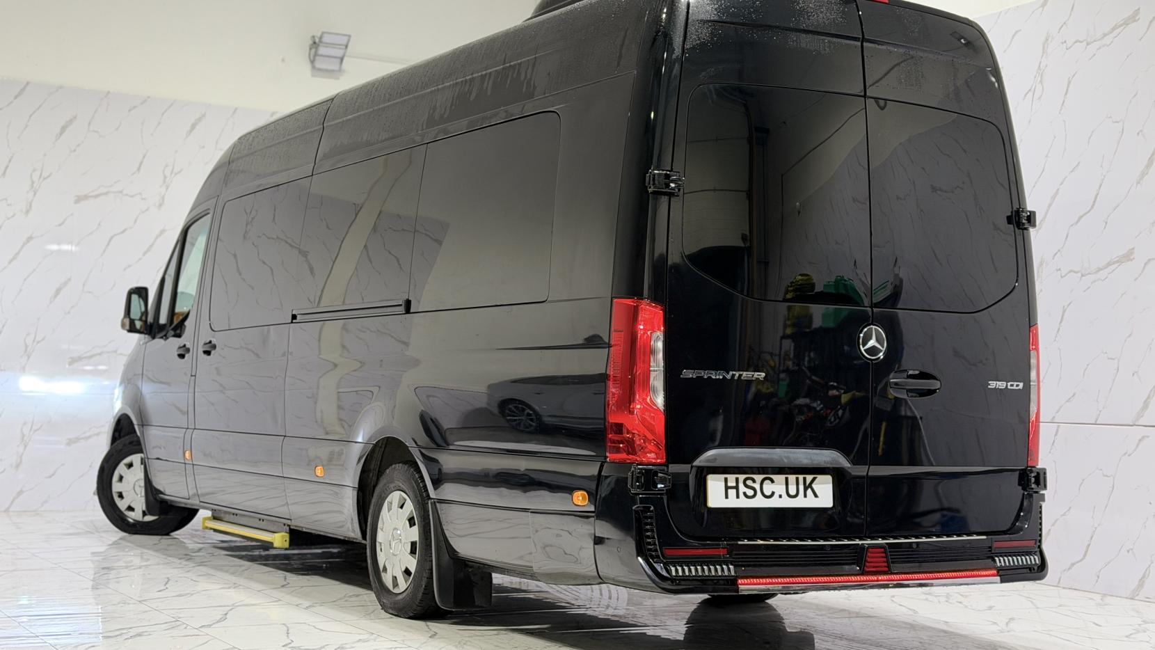 Mercedes-Benz Sprinter 2.0 319 CDI HD Premium Panel Van 5dr Diesel G-Tronic RWD L4 H3 Euro 6 (s/s) (190 ps)