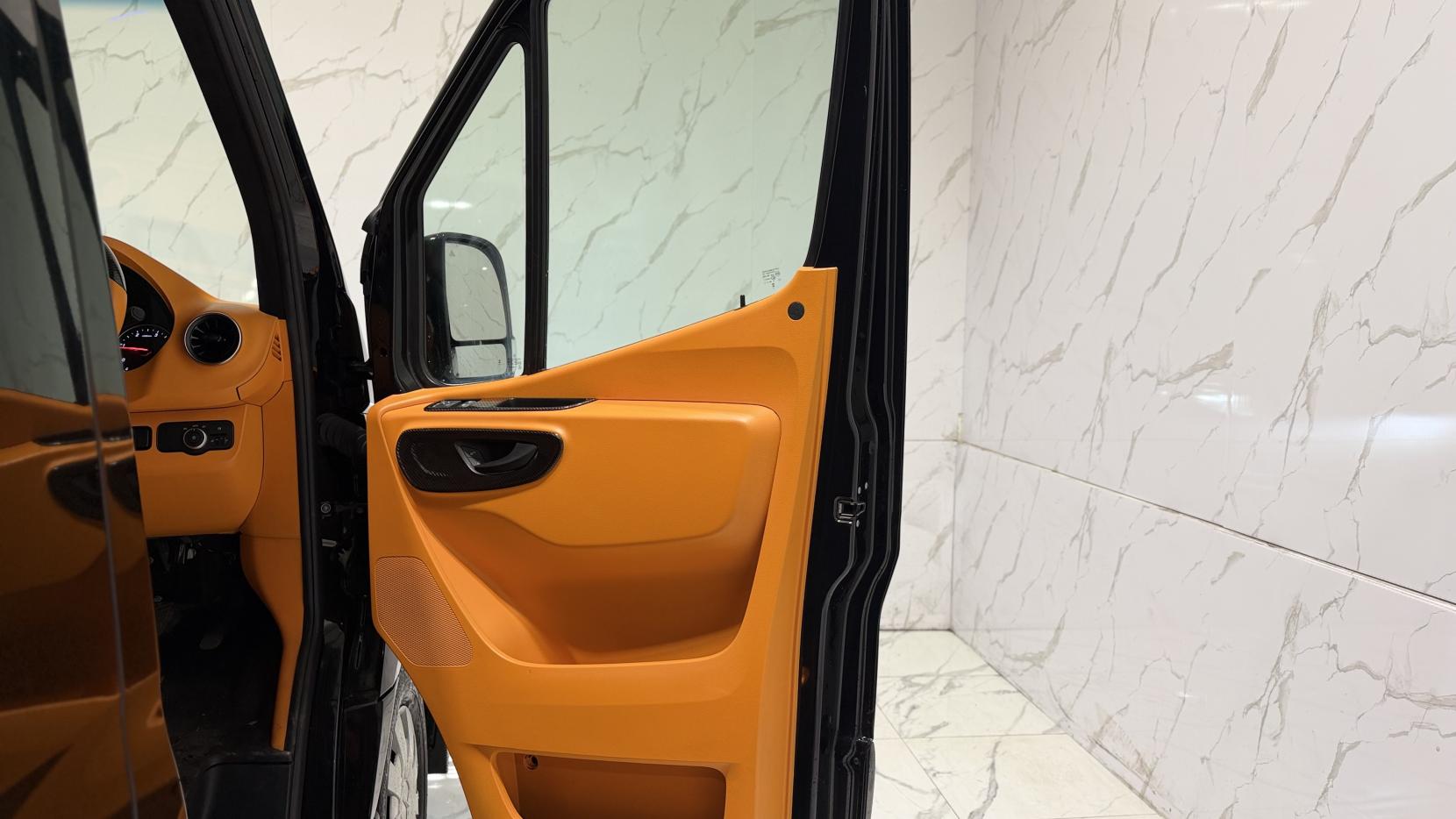 Mercedes-Benz Sprinter 2.0 319 CDI HD Premium Panel Van 5dr Diesel G-Tronic RWD L4 H3 Euro 6 (s/s) (190 ps)