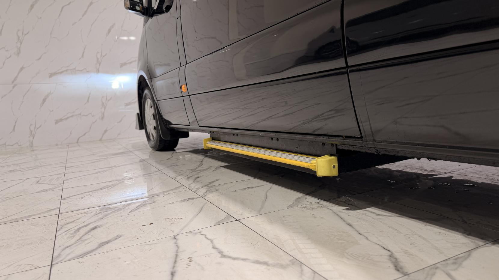 Mercedes-Benz Sprinter 2.0 319 CDI HD Premium Panel Van 5dr Diesel G-Tronic RWD L4 H3 Euro 6 (s/s) (190 ps)