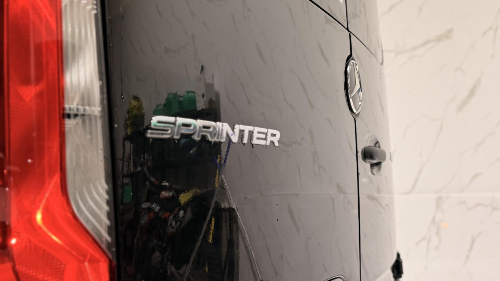 Mercedes-Benz Sprinter 2.0 319 CDI HD Premium Panel Van 5dr Diesel G-Tronic RWD L4 H3 Euro 6 (s/s) (190 ps)