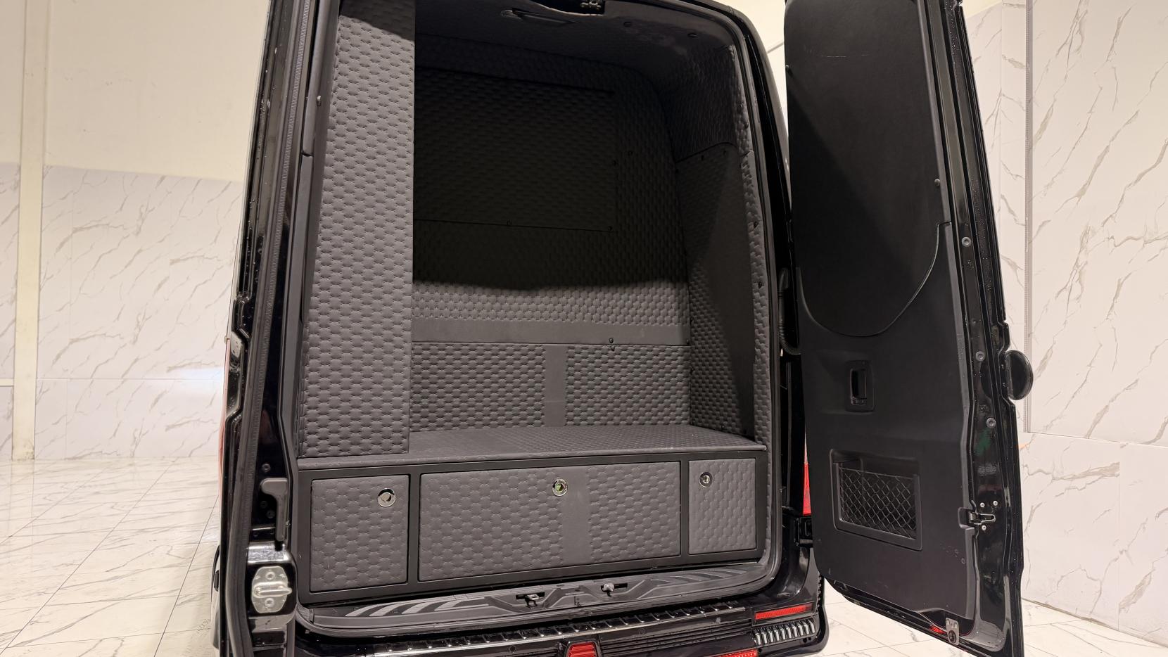 Mercedes-Benz Sprinter 2.0 319 CDI HD Premium Panel Van 5dr Diesel G-Tronic RWD L4 H3 Euro 6 (s/s) (190 ps)