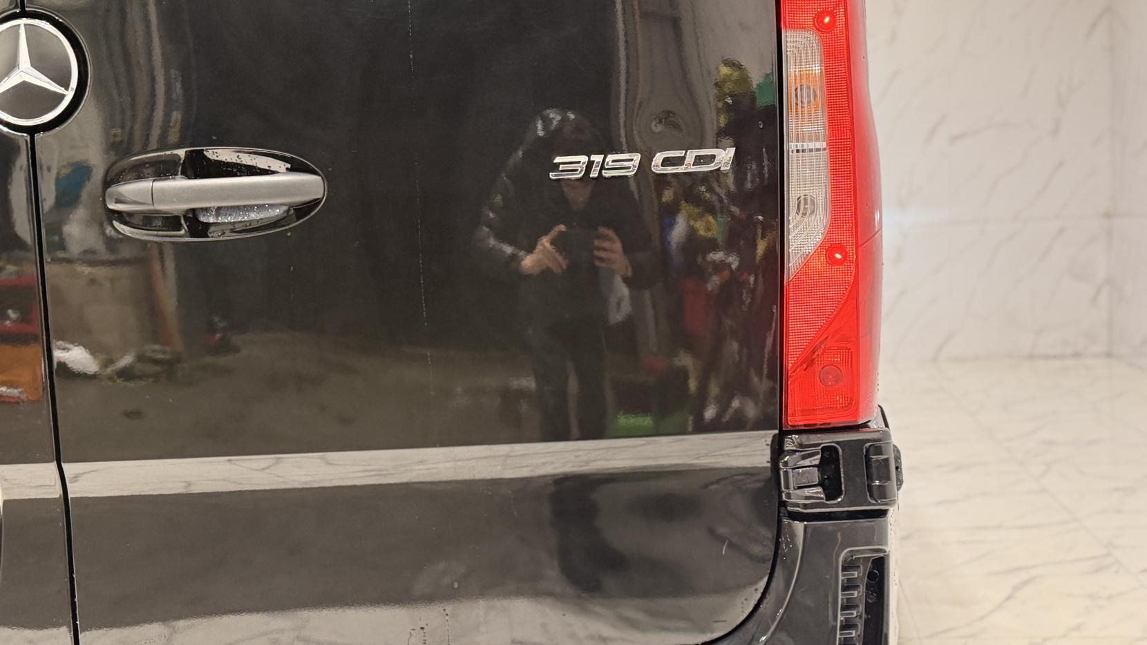 Mercedes-Benz Sprinter 2.0 319 CDI HD Premium Panel Van 5dr Diesel G-Tronic RWD L4 H3 Euro 6 (s/s) (190 ps)