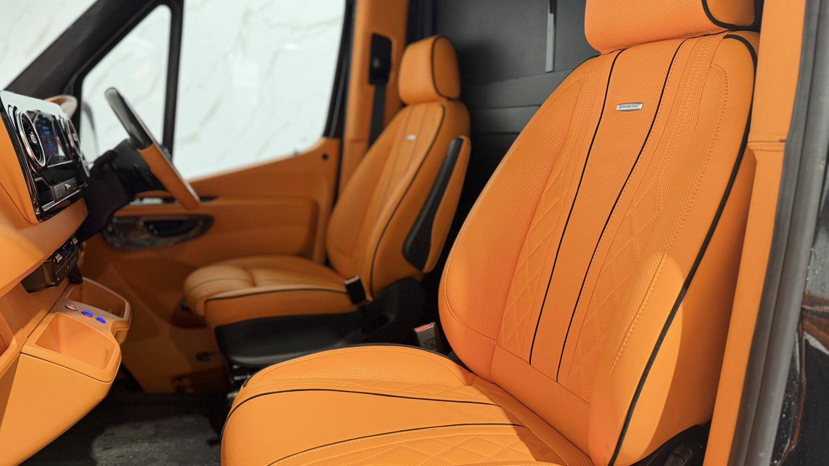 Mercedes-Benz Sprinter 2.0 319 CDI HD Premium Panel Van 5dr Diesel G-Tronic RWD L4 H3 Euro 6 (s/s) (190 ps)