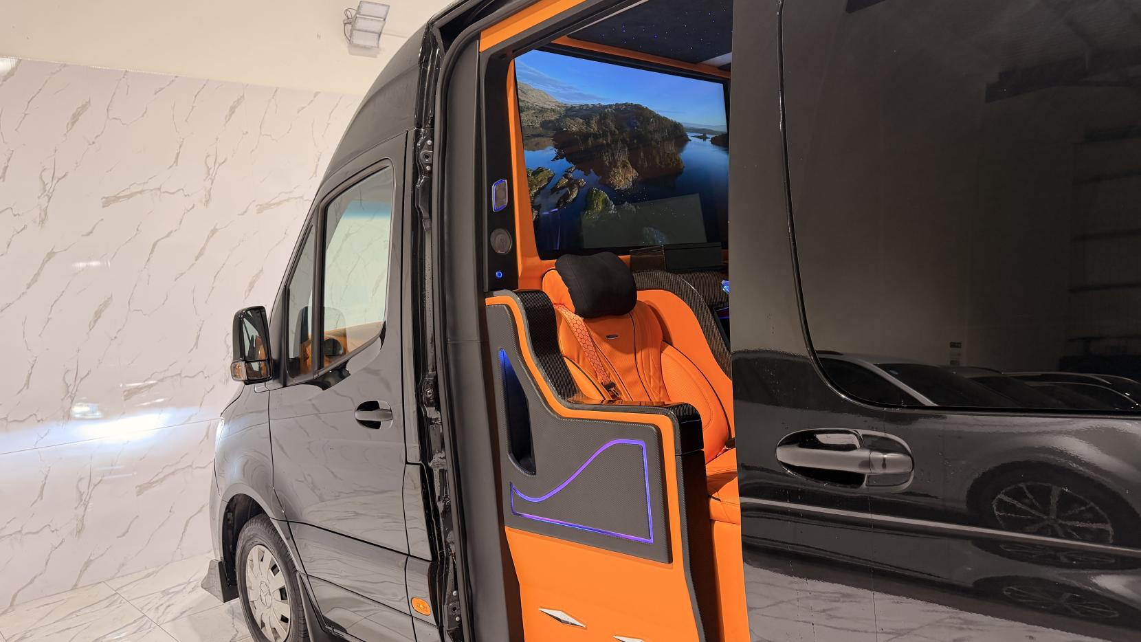 Mercedes-Benz Sprinter 2.0 319 CDI HD Premium Panel Van 5dr Diesel G-Tronic RWD L4 H3 Euro 6 (s/s) (190 ps)