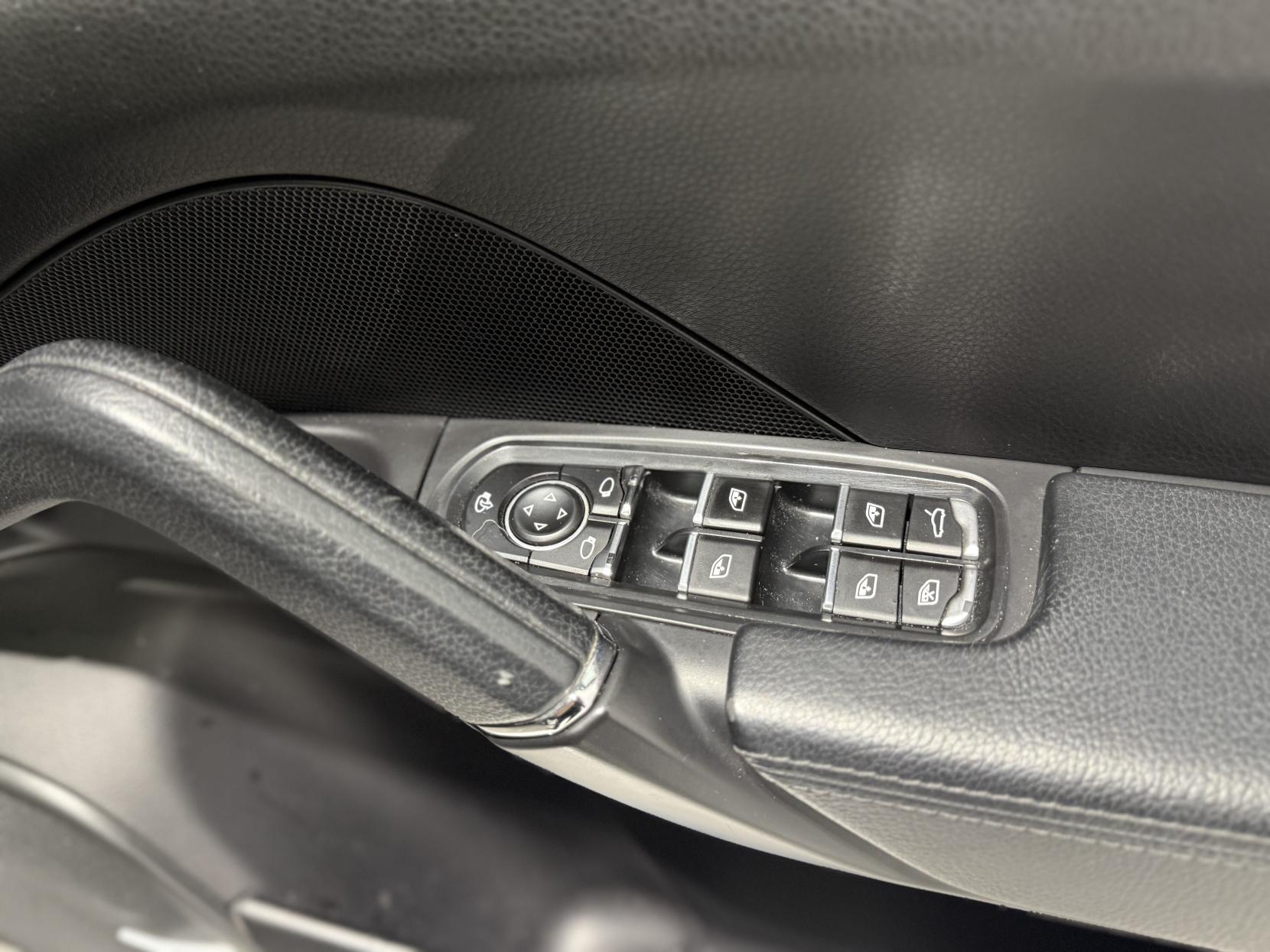 Porsche Cayenne 3.0 TD V6 SUV 5dr Diesel Tiptronic 4WD Euro 5 (s/s) (240 ps)